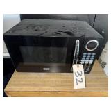 Sunbeam Microwave Oven 19"L x 12"W x 11"H
