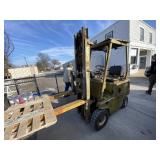 Clark Forklift 15071 Gas - 2 Stage - Reaches 12 ft