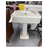 Pedestal Sink