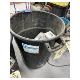 4 - Grow Lights in Plastic Trash Bin