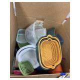 Assorted Plastic Containers w/Lids