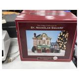 St Nicholas Square Figures in Box