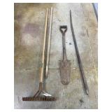 4 Pcs - Rake & 2 Yard Tool Handles