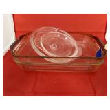 2 - Pyrex Glass Pans & 2 Assorted Lids