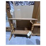 Roll Around Stand 24"L x 16"W x 25"H