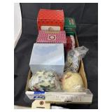 Assorted Christmas Dï¿½cor