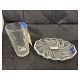 2 pcs. Of Glass Vase & Glass Tray
