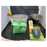 Tin w/Egg Die - Swiffer Refills - Home Dï¿½cor