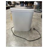 Paper shredder w/bin