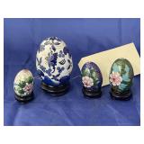 4 pcs. Decorative China eggs on stands