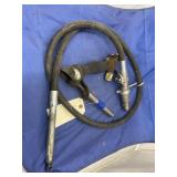 Grease gun w/ flexible hose assembly