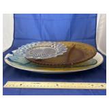 4 pcs. Glass & plastic serving trays