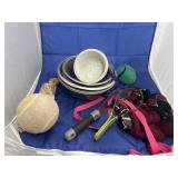 Pet Dishes & Toys