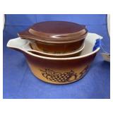3 Pyrex Bowls w/1 lid
