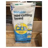 Mini portable cutting board