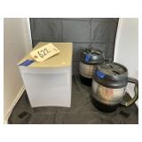 2 Bubba Kegs & Tupperware bin