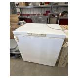 Elec Chest Freezer 31"L x 22"W x 35"H