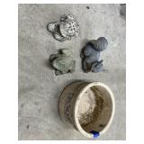 Small Wil-Clair Products Crock w/Garden Dï¿½cor