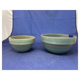 USA Stoneware Mixing Bowls - one has crack