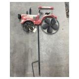 Metal Tractor Yard Dï¿½cor