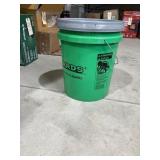 5 Gallon Green Bucket Unbranded Fabric Softener
