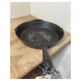 Lodge Cast Iron 6 10SK Skillet