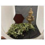 Trinket Box w/Greenery & Decorative Pedestal