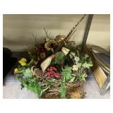 3 Pcs - Metal Basket & Wreaths