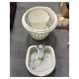 Laundry Basket w/Foot Spa