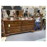 Dresser 65'L x 18'W x 35'H w/Mirror