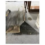 Shovel & Plastic Leaf Rake
