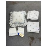 5 Pcs - Throw Pillow & Sheet Set