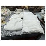 5 Pcs - Mattress Pad & 4 Bed Pillows