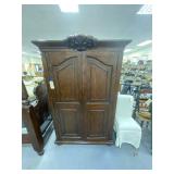 Armoire - Outlets 45'L x 23'W x 76'H