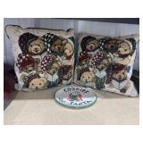 2 Holiday Pillows & Dish