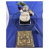 Wire Basket - Wall Hanging - Tins - Snowman