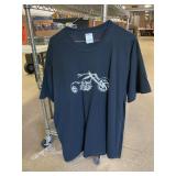 5 Graphic Tees - 2 L & 3 XL