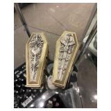 2 - Coffin Dï¿½cor