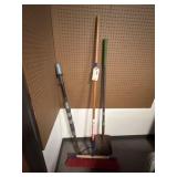 Broom - Shovel - Metal Bar