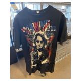 5 - Sz M Graphic Tees