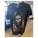 5 - Sz M Graphic Tees