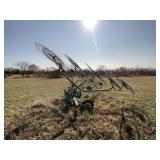 John Deere 702 Hay Rake