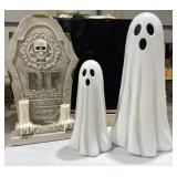 2 Ct Halloween Dï¿½cor Lot- (1) 20'x5.5'x36' Tomb