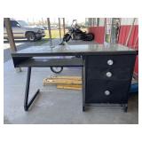 Metal Desk 50'L x 21'W x 31'H