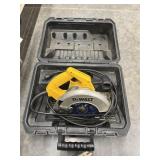 Dewalt DW 359 7 1/4' circular saw electric in cas