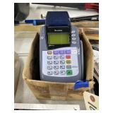 Verifone CC machine w/ holder