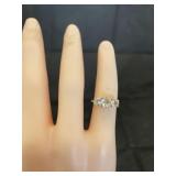 10k Gold & Clear Stones Ring - Sz 6.5