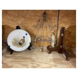 3 Assorted Easels & 1 Decorative Plate
