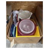 Tupperware & Rubbermaid Bowls & Lids