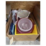 Tupperware & Rubbermaid Bowls & Lids